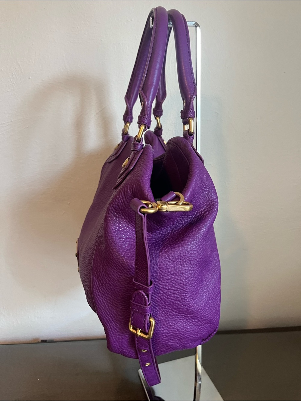 Marc By Marc Jacobs Purple Pebbled Leather Shoulder Bag - Picture 2 of 10
